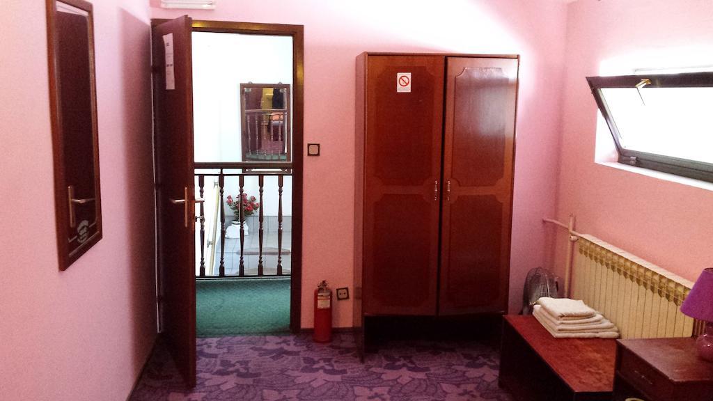 Guest House Gaja Νόβι Σαντ Δωμάτιο φωτογραφία