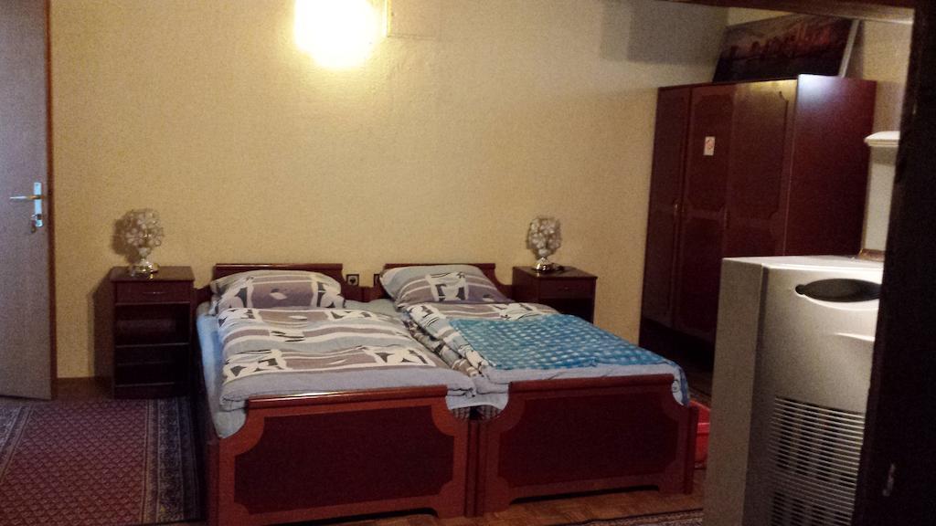 Guest House Gaja Νόβι Σαντ Δωμάτιο φωτογραφία